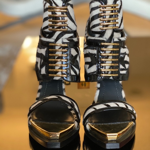 Givenchy AUTHENTIC RARE runway high heels! NEVER WORN! - Picture 4 of 7